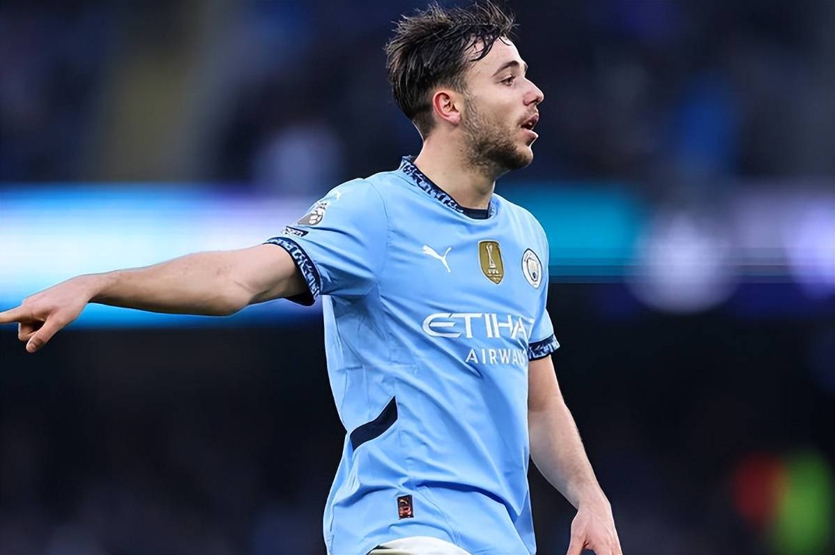 包含国际比赛日葡超传出新动向；曼城绝杀压哨；管理层表态——目标明确；球探报告显示潜力的词条