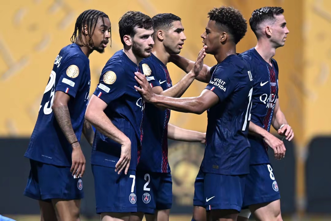 金年会官方在线入口-葡超倒计时，拜仁慕尼黑赛前再遭质疑，细节引发关注，态度坚定，身体对抗强度拉满的简单介绍